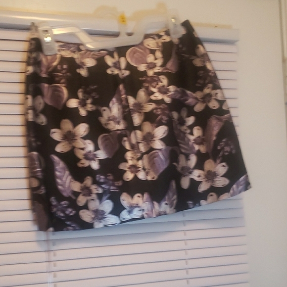 ZARA Metallic Floral Faux Leather Mini Skirt – Size Small - Picture 5 of 13